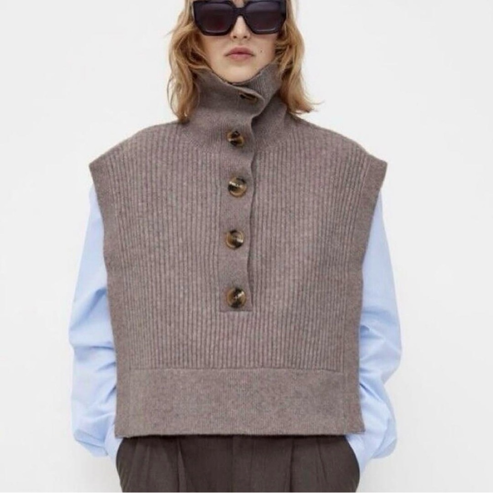 * Zara Ribbed Henley Big Button Sweater Vest Size S